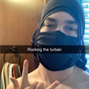 Meet your Posher, Colin